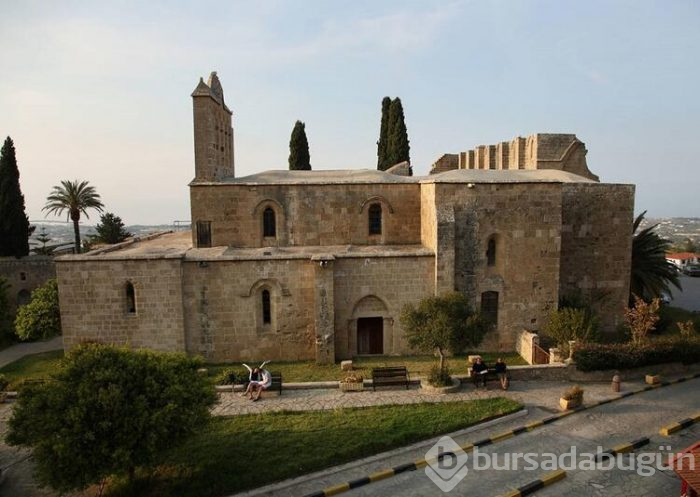 Gotik mimarinin en güzeli: Bellapais Manastırı