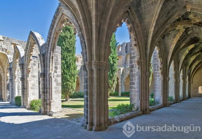 Gotik mimarinin en güzeli: Bellapais Manastırı
