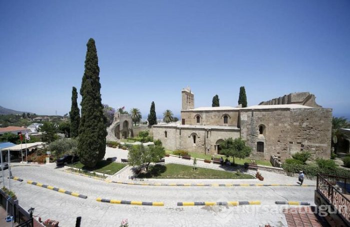 Gotik mimarinin en güzeli: Bellapais Manastırı