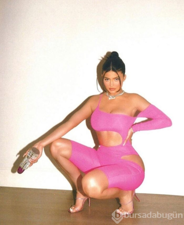 Kylie Jenner'dan koronavirüs mücadelesine destek!