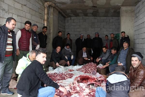 Korona virüsün bitmesi için kurban kestiler! 