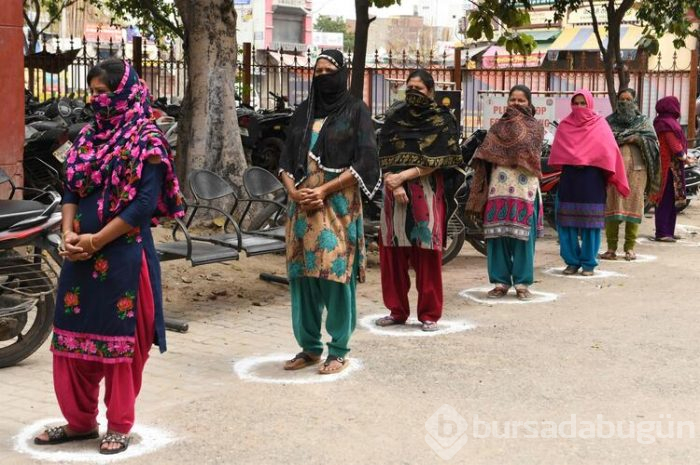 Hindistan'da salgın sonrası sokağa çıkma yasağı bakın neye dönüştü! 