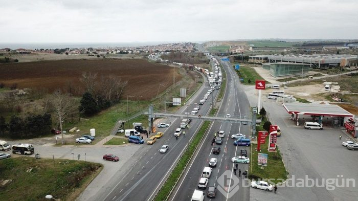 Silivri'de kilometrelerce kuyruk!