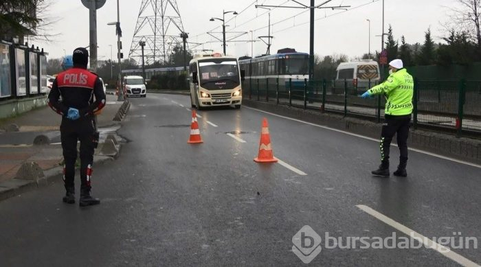 Kurallara uymayan minibüsten sağlık çalışanları çıktı!