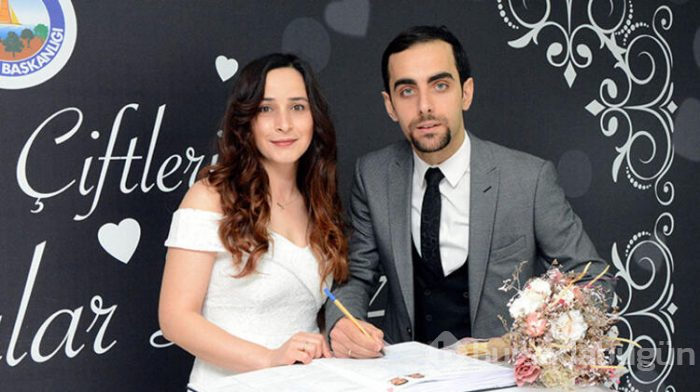 İki şahitle nikah kıydılar, "Evde Kal" dediler