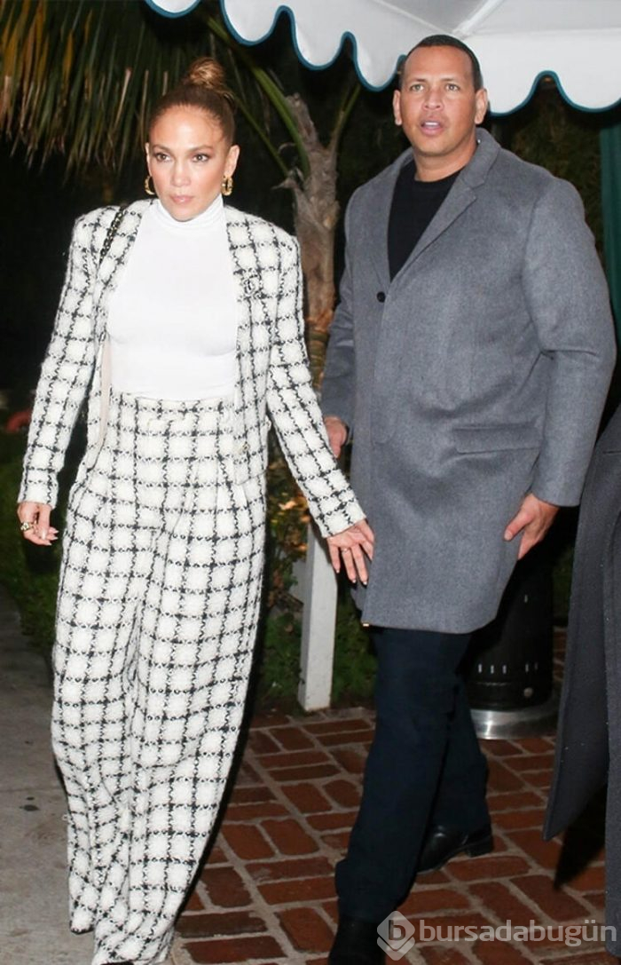 Jennifer Lopez ile Alex Rodriguez sorumsuzca spor salonunu açtırdı!