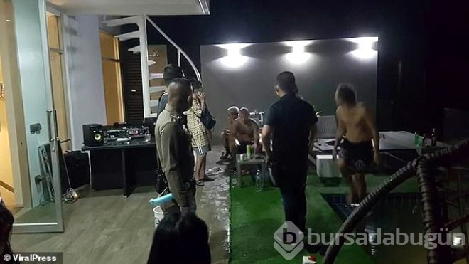 Virüse aldırış etmeden cinsel ilişki partisi düzenleyen gruba polis baskın yaptı