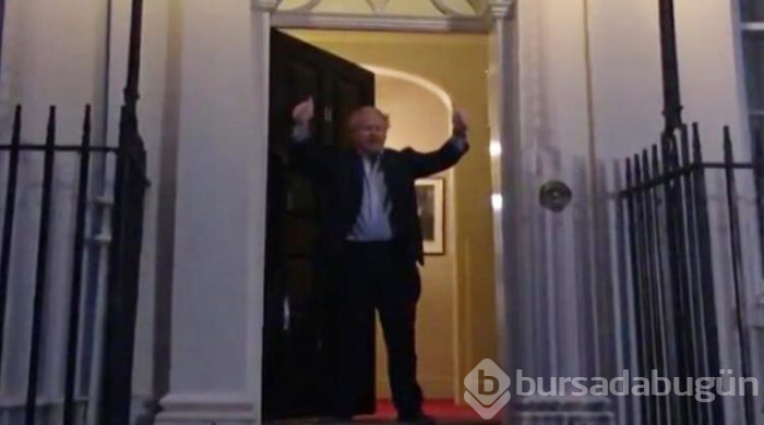 Sağlık çalışanlarını alkışlayan Boris Johson'dan ilk görüntü geldi