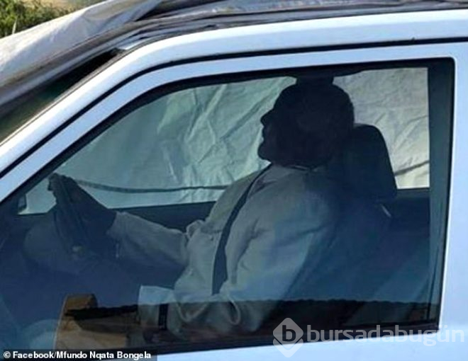 Güney Afrikalı lider, tutkunu olduğu Mercedes arabasıyla gömüldü