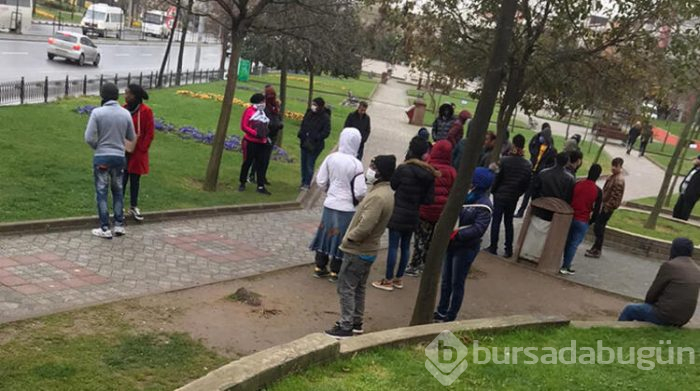 Polis günübirlik işçileri parktan dağıttı