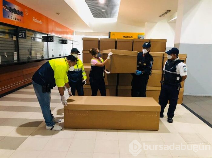 Ekvador COVID-19 salgını nedeniyle büyük çöküş yaşıyor