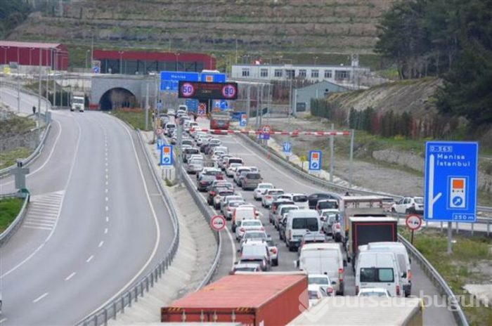 İzmir'de kilometrelerce kuyruk!