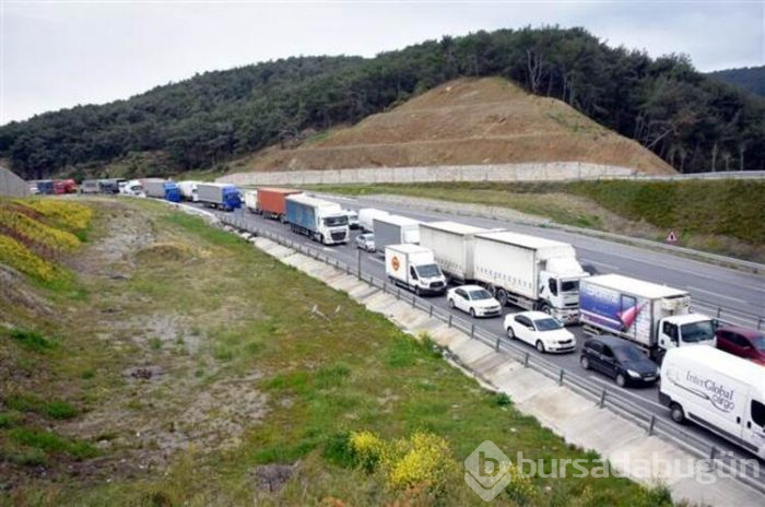 İzmir'de kilometrelerce kuyruk!