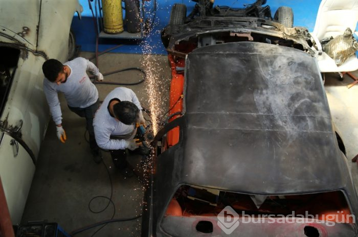Hurdaya çıkmış klasik araçlara 'sihirli' dokunuş