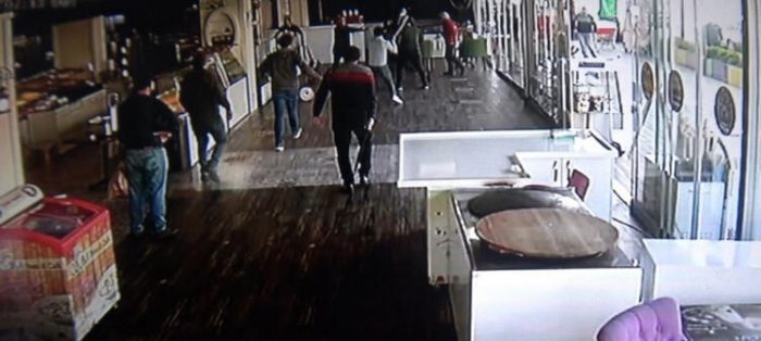 Maske kavgasında bıçaklandı!