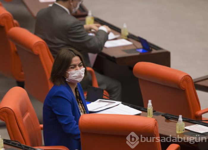 TBMM'de maskeli milletvekilleri