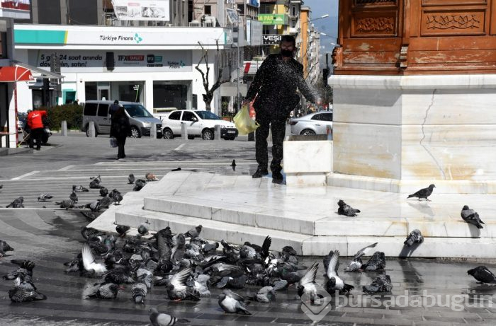 Bursa'nın cadde ve sokaklarında sessizlik hakim