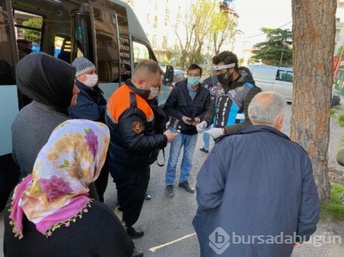"Yolcu kendini arabanın önüne attı"