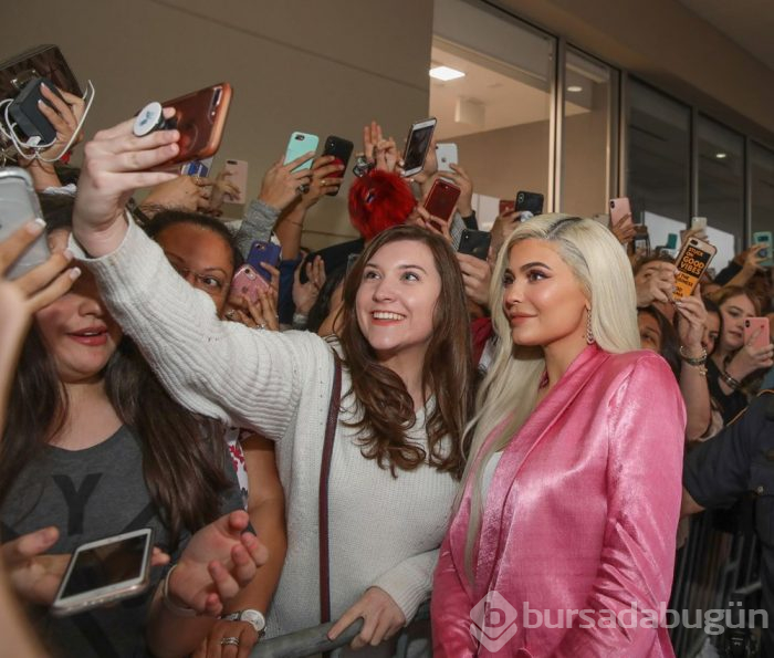 İşte dünyanın en genç milyarderi  Kylie Jenner hakkında bilinmeyenler