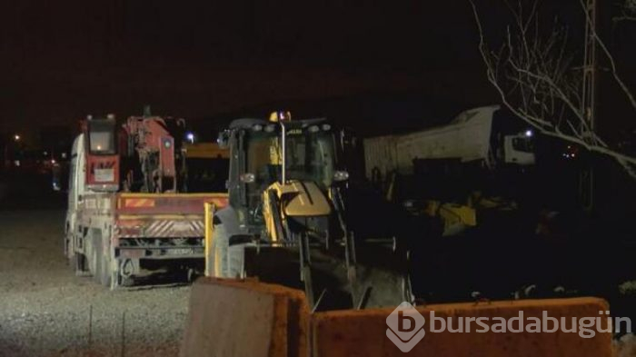 Salgın hastanelerindeki çalışmalar gece de devam etti