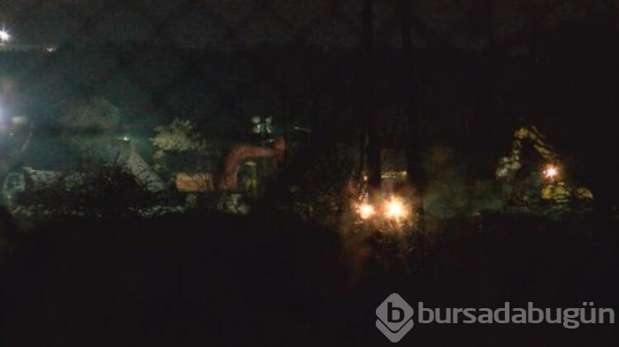 Salgın hastanelerindeki çalışmalar gece de devam etti