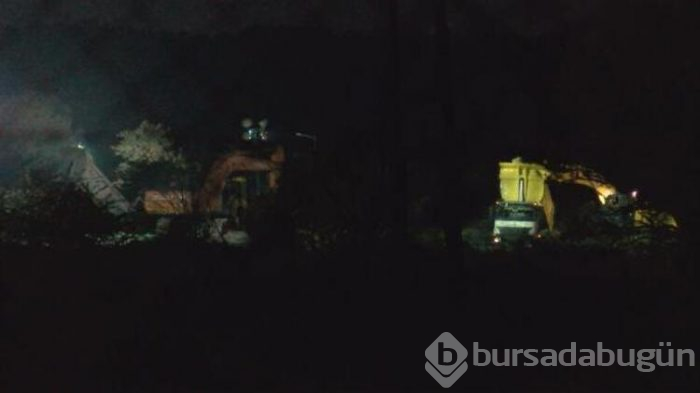 Salgın hastanelerindeki çalışmalar gece de devam etti