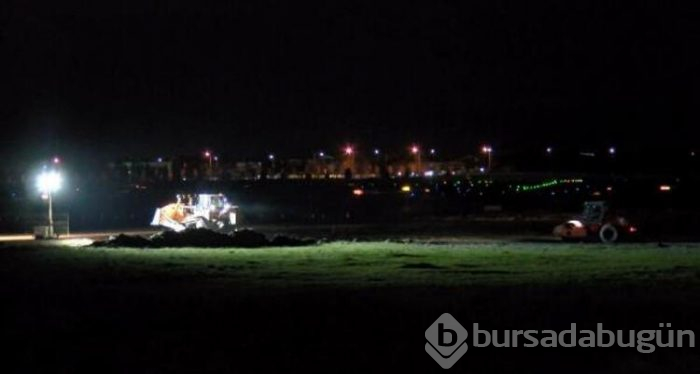 Salgın hastanelerindeki çalışmalar gece de devam etti
