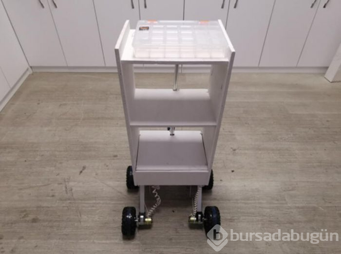 Corona virüse karşı robot devrede