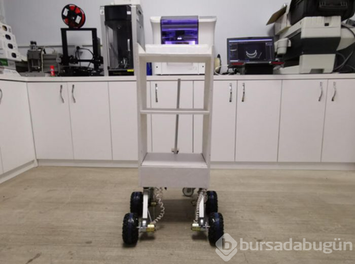 Corona virüse karşı robot devrede