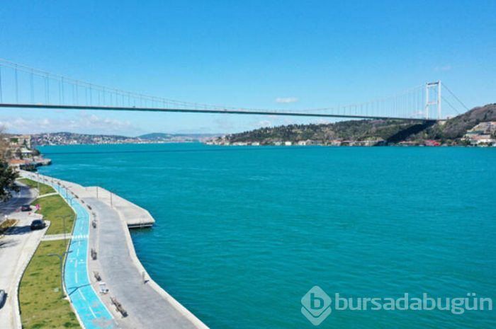İstanbul turkuaza büründü