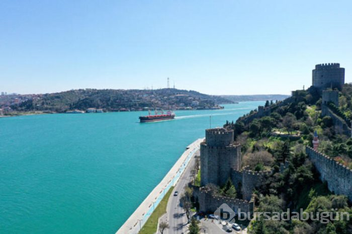 İstanbul turkuaza büründü