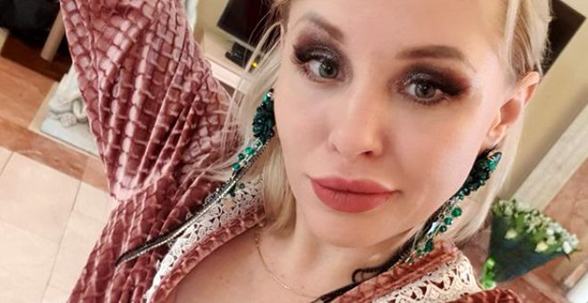 Cinsel içerikli film yıldızı, korona ilacını bulan bilim insanı ile birlikte olacak