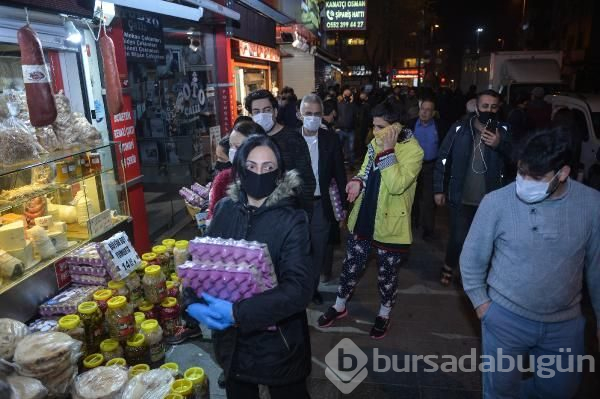Sokağa çıkma yasağı ilan edildi, vatandaşlar dışarıya koştu!