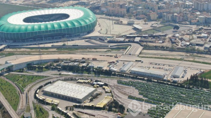 Bursa'da binlerce otobüs ve metro vagonu park halinde görüntülendi