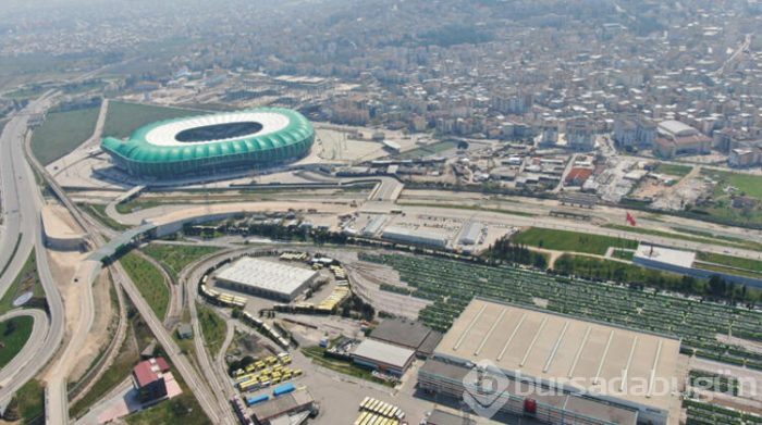 Bursa'da binlerce otobüs ve metro vagonu park halinde görüntülendi
