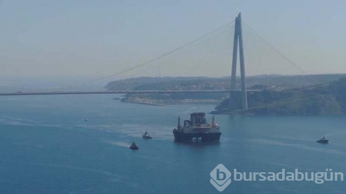 36 bin 863 groston ağırlığındaki "Scarabeo 9" İstanbul Boğazı'ndan geçiyor