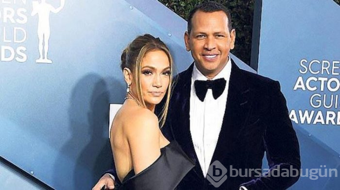 Dünya starı Jennifer Lopez, eski sevgilisi ve yeni nişanlısıyla canlı yayında dans etti
