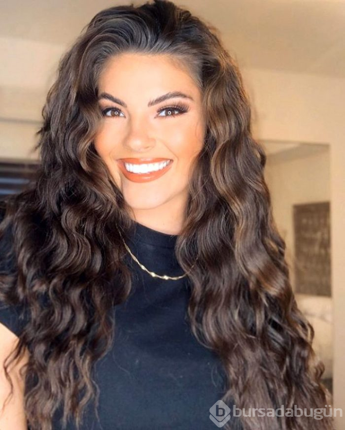 Parkta spor yapan Aşk Adası'nın yıldız ismi Rebecca Gormley'in terlemeyen yeri kalmadı