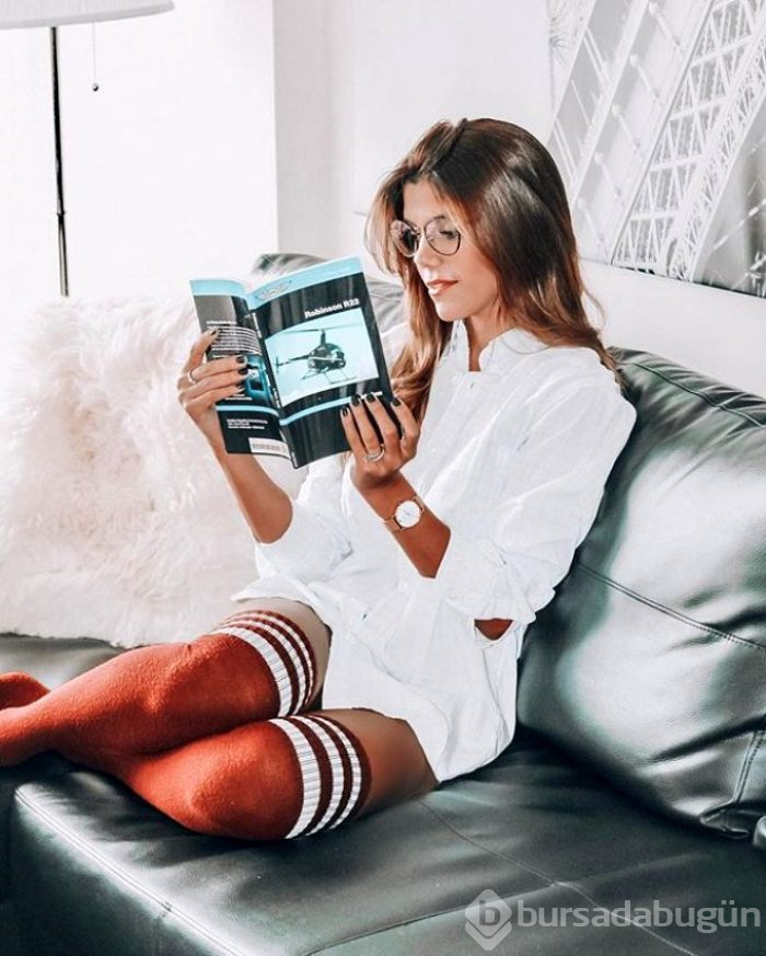 Pozlarıyla Instagram'ı sallıyor, mesleğini duyan gıptayla bakıyor!
