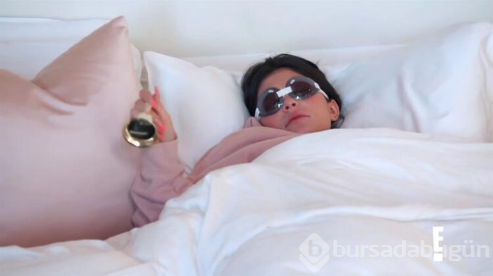 Kylie Jenner annesine sığındı, yemeğini bile o yediriyor