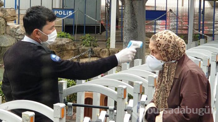 Mezarlıklardaki koronavirüs tedbirleri artırıldı