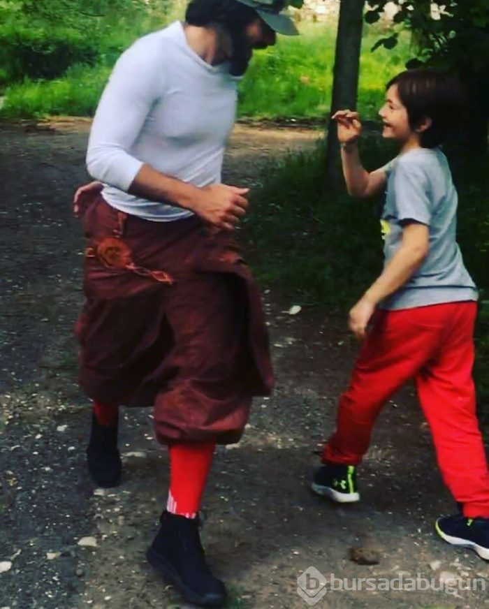 Gamze Özçelik oğlunu göstermiyor mu? 