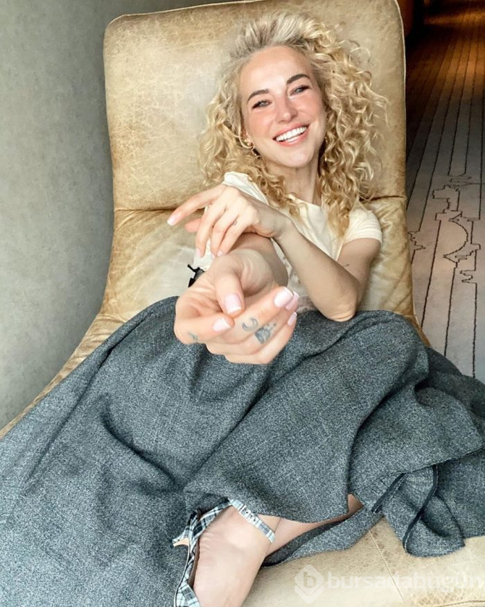 Burcu Esmersoy karantinada neler yapıyor?