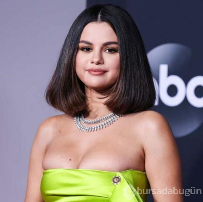 Selena Gomez, yeni koleksiyonuyla insanları kalıba sokmaktan vazgeçecek