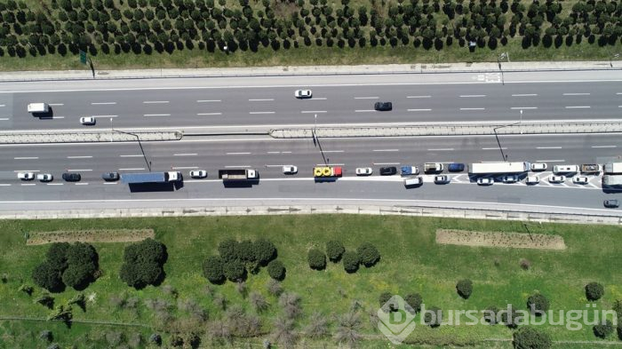 Trafik denetimi yüzünden kilometrelerce kuyruk oluştu