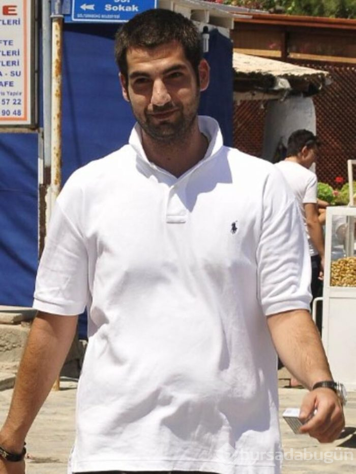 O isim kürkçü dükkanına geri döndü