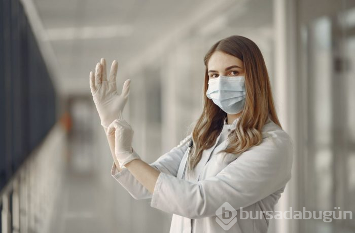 "Maske kullanın ama eldiven takmayın"
