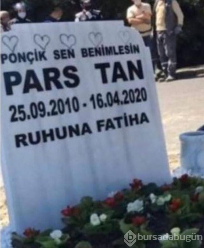 Ebru Şallı'nın oğlu Pars'ın mezar taşı duygulandırdı 