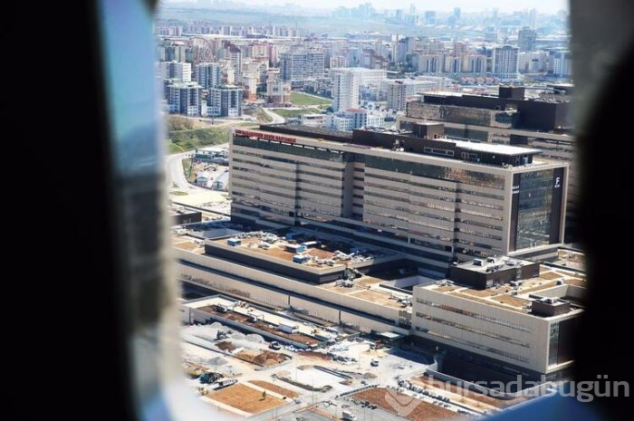 Cumhurbaşkanı Recep Tayyip Erdoğan, hastane inşaatlarını havadan inceledi