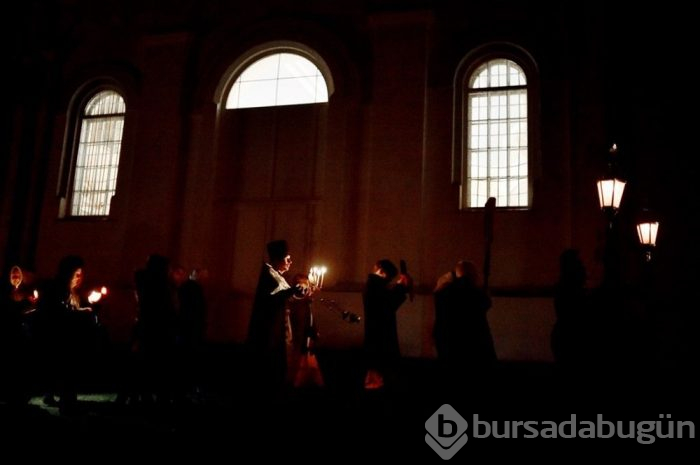 Orası koronavirüse karşı önlem almayan tek ülke! Kiliseler doldu taştı